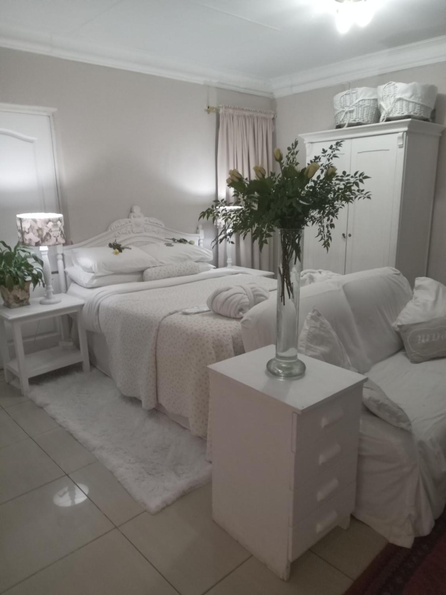 Amethyst Suites Springs  Luaran gambar